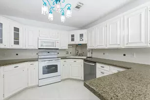 205 Don Q Ln, Baytown, TX 77523 - Photo 14