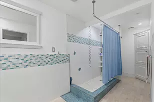 205 Don Q Ln, Baytown, TX 77523 - Photo 10