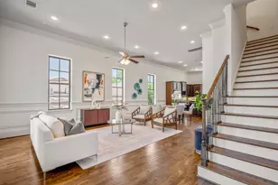 1217 E 28th St, Houston, TX 77009 - Photo 10