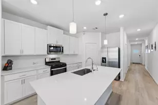 16221 Parish Pointe Ct, Conroe, TX 77302 - Photo 4