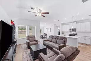 16221 Parish Pointe Ct, Conroe, TX 77302 - Photo 10