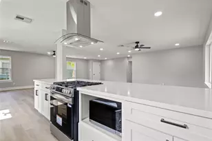 4612 Ave Q 1/2, Galveston, TX 77551 - Photo 20