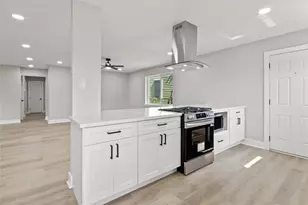 4612 Ave Q 1/2, Galveston, TX 77551 - Photo 18