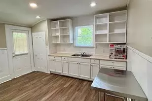 1403 14th St, Huntsville, TX 77340 - Photo 12