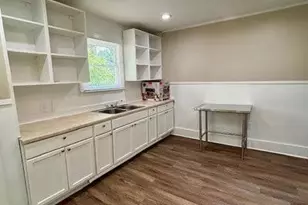 1403 14th St, Huntsville, TX 77340 - Photo 10