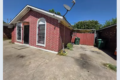2415 W Little York Road #D, Houston, TX 77091 - Photo 2