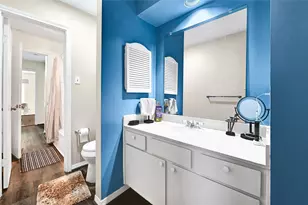 7911 Kendalia Dr, Houston, TX 77036 - Photo 36