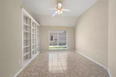11 Crestview Trail, Houston, TX 77082 - Photo 10