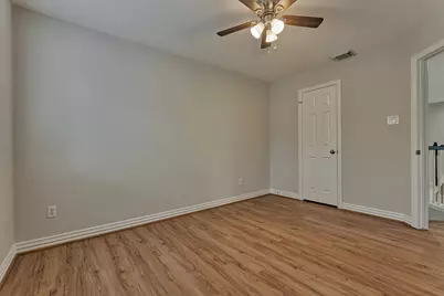 71 W Artist Grove Place, The Woodlands, TX 77382 - Photo 32