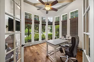 25 Club Oak Ct, Kingwood, TX 77339 - Photo 10