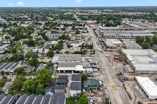 1228 E 23rd St, Houston, TX 77009 - Photo 28