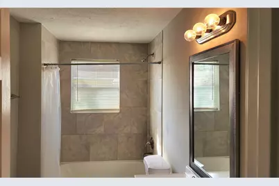 419 N Parrish Street, Angleton, TX 77515 - Photo 20