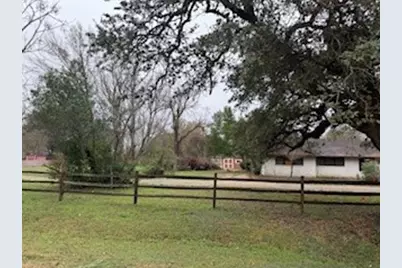 229 University Drive, Prairie View, TX 77445 - Photo 8