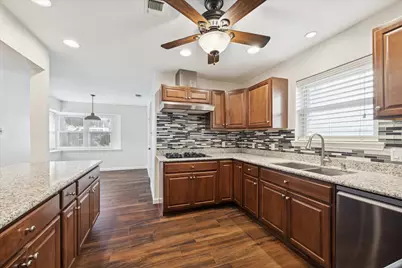 727 Langwood Drive, Houston, TX 77079 - Photo 10