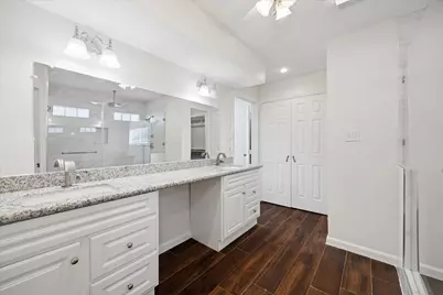 727 Langwood Drive, Houston, TX 77079 - Photo 16