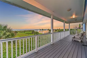 14458 Spyglass Cir, Galveston, TX 77554 - Photo 6