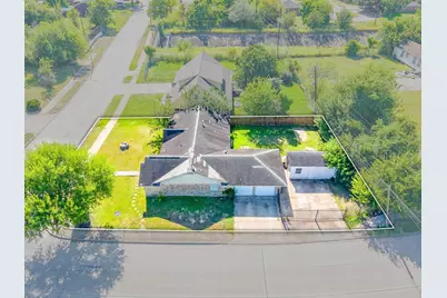 4018 Wuthering Heights Drive, Houston, TX 77045 - Photo 18