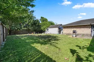 4018 Wuthering Heights Dr, Houston, TX 77045 - Photo 14