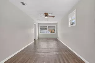 315 Acacia St, Lake Jackson, TX 77566 - Photo 8