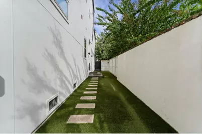 1902 W 25th Street, Houston, TX 77008 - Photo 18