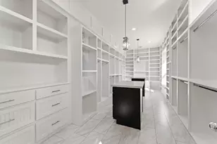 1902 W 25th St, Houston, TX 77008 - Photo 1