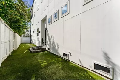 1902 W 25th Street, Houston, TX 77008 - Photo 16