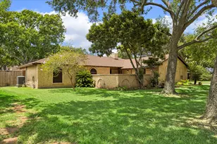 3602 Pine Ct, Missouri City, TX 77459 - Photo 4