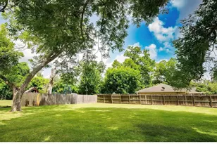 117 Lazy Ln, Lake Jackson, TX 77566 - Photo 22