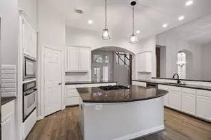 34 N Lansdowne Cir, The Woodlands, TX 77382 - Photo 20