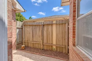 7434 Parkland Manor Dr, Cypress, TX 77433 - Photo 18