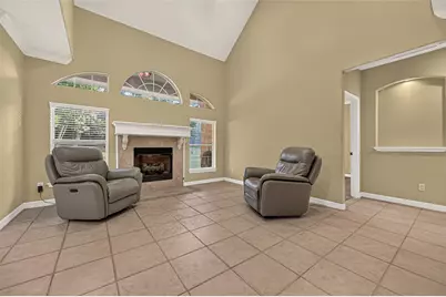 211 April Waters Drive W, Conroe, TX 77356 - Photo 10