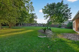 211 April Waters Dr W, Conroe, TX 77356 - Photo 46