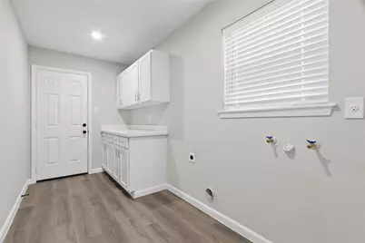 8826 Tanager Street, Houston, TX 77036 - Photo 10