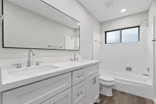 8826 Tanager St, Houston, TX 77036 - Photo 18