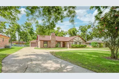 203 Old Angleton Road, Lake Jackson, TX 77566 - Photo 6