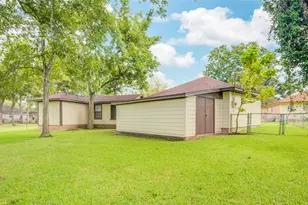 203 Old Angleton Rd, Lake Jackson, TX 77566 - Photo 26