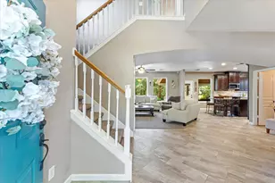 50 N Holly Laurel Cir, The Woodlands, TX 77382 - Photo 4