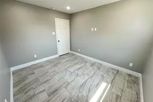 12703 W Hardy Rd, Houston, TX 77037 - Photo 20