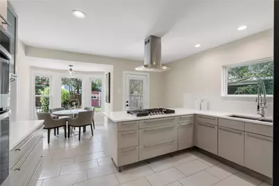 2123 University Boulevard, Houston, TX 77030 - Photo 18