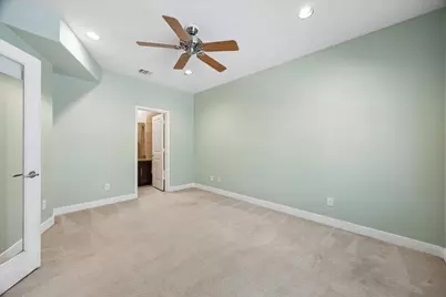 1912 Woodbury Street, Houston, TX 77030 - Photo 14
