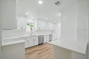 9711 Derrik Dr, Houston, TX 77080 - Photo 2