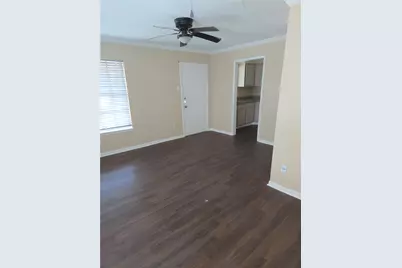 4710 Airport Boulevard #203, Houston, TX 77048 - Photo 2