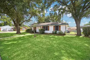 901 Ivy Ave, Deer Park, TX 77536 - Photo 6