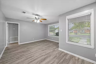901 Ivy Avenue, Deer Park, TX 77536 - Photo 2