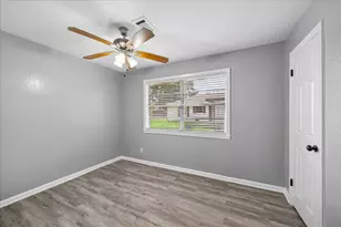 901 Ivy Ave, Deer Park, TX 77536 - Photo 12