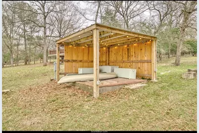 10967 Clyde Acord Road, Franklin, TX 77856 - Photo 12