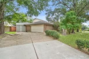 7802 Santa Elena St, Houston, TX 77061 - Photo 28