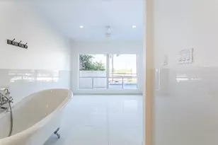 1302 Marina Bay Dr, League City, TX 77573 - Photo 34