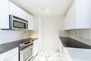 1302 Marina Bay Dr, League City, TX 77573 - Photo 12