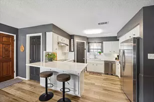 503 West St, Sealy, TX 77474 - Photo 8